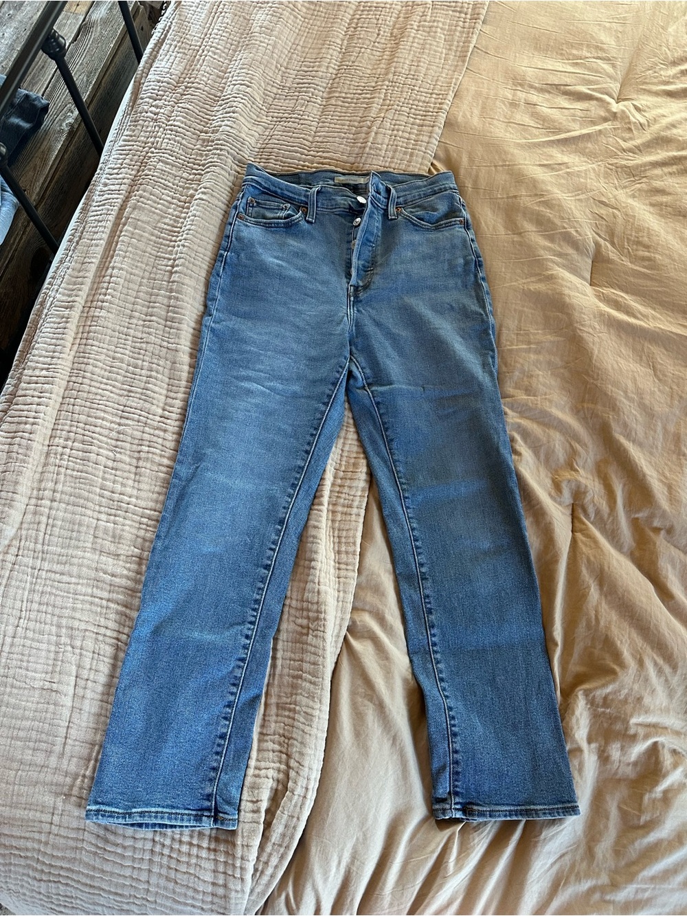 Wedgie Straight High-Rise Women’s Levi’s  in Medium Blue